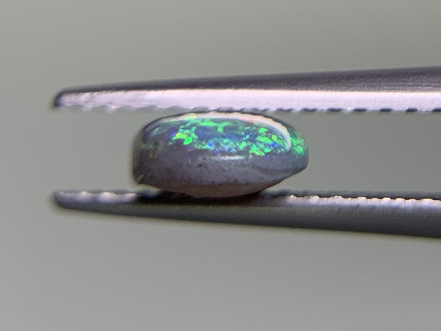 ブラックオパール　1.112ct　宝石ソーティング付き　9.8㎜×6.2㎜×2.9㎜　 ルース（ 裸石 ）　 1779Y