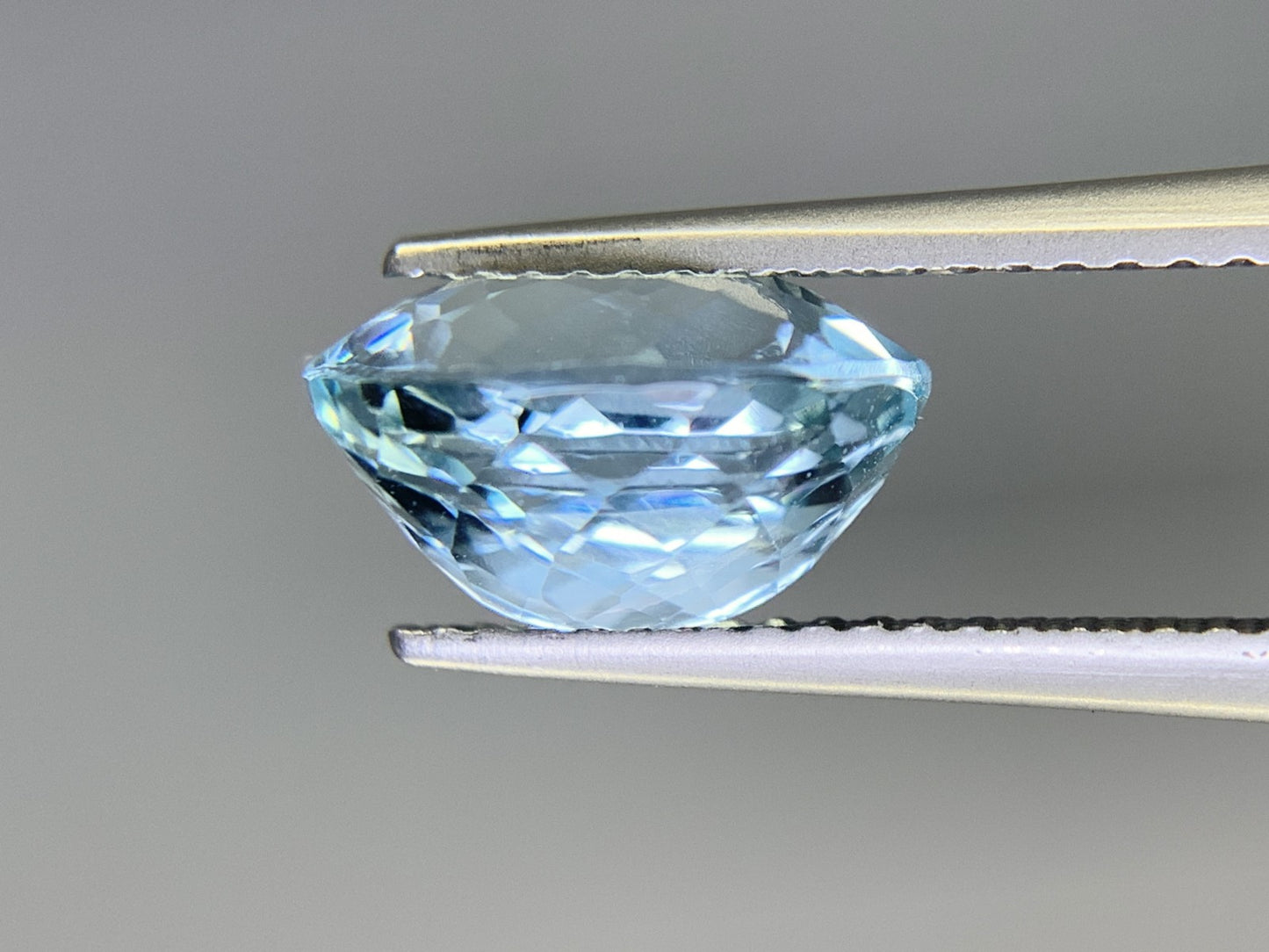 アクアマリン　3.030ct　宝石ソーティング付き　 10.48㎜×8.21㎜×6.09㎜　 ルース（ 裸石 ）　 1787Y