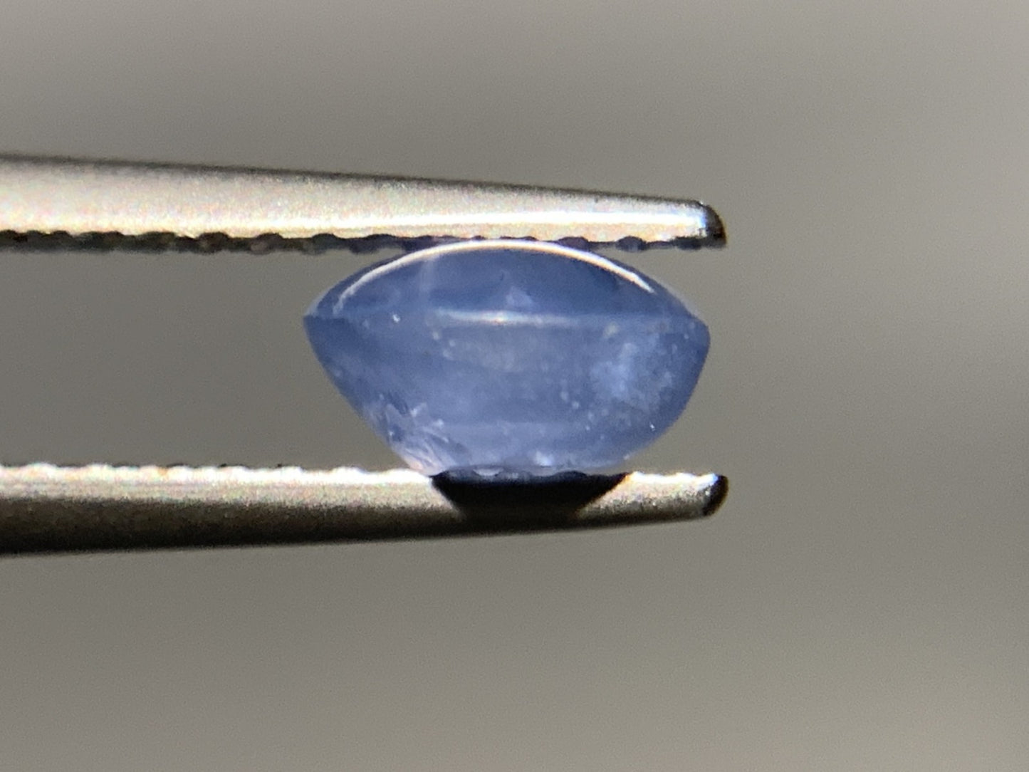 スターサファイア　1.628ct　宝石ソーティング付き　6.9㎜×6.2㎜×3.5㎜　ルース（ 裸石 ）　 1796Y