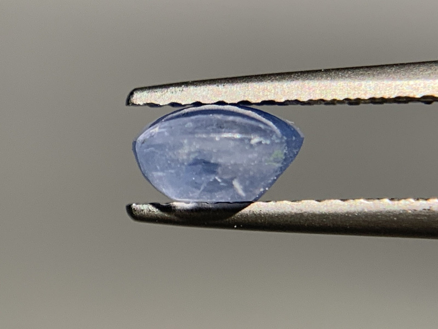 スターサファイア　1.628ct　宝石ソーティング付き　6.9㎜×6.2㎜×3.5㎜　ルース（ 裸石 ）　 1796Y
