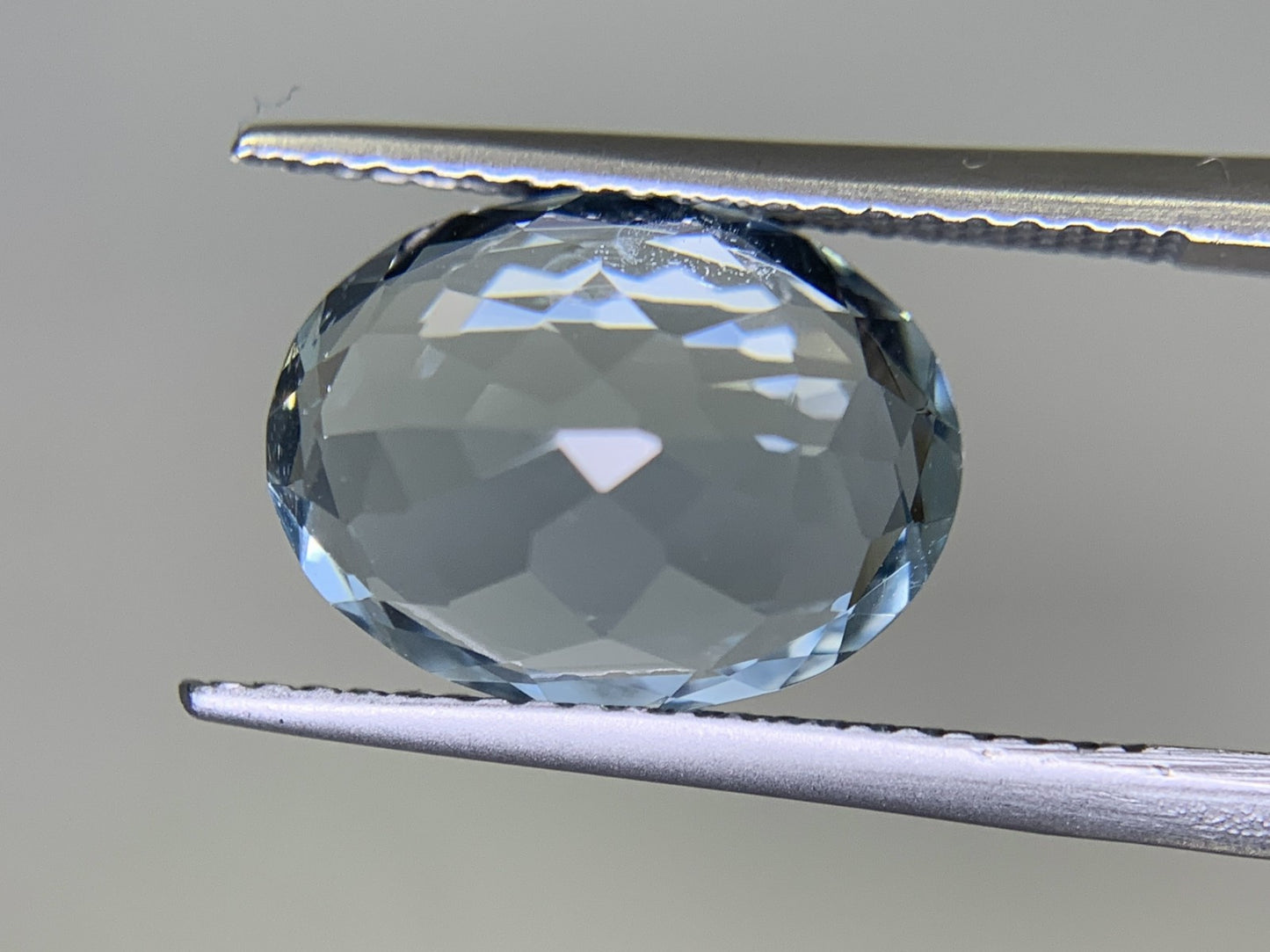 アクアマリン 4.116ct  宝石ソーティング付き  12.42㎜×9.44㎜×5.82㎜  ルース（ 裸石 ） 1844Y