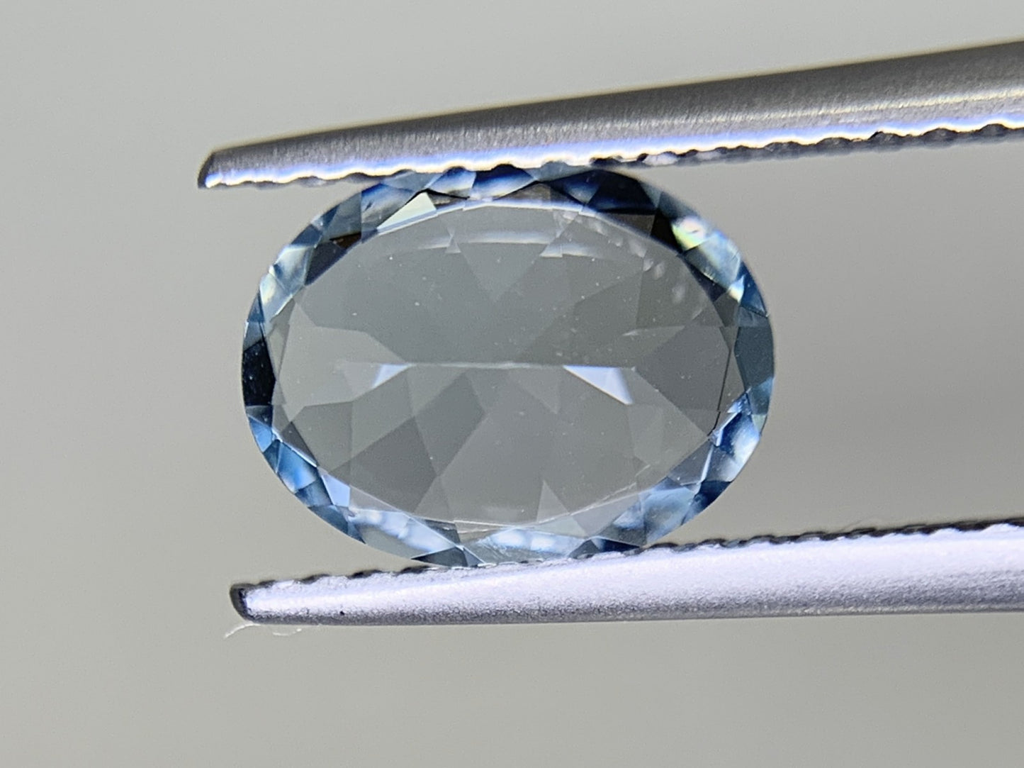 アクアマリン 1.478ct  宝石ソーティング付き  9.0㎜×7.0㎜×4.4㎜  ルース（ 裸石 ） 1875Y
