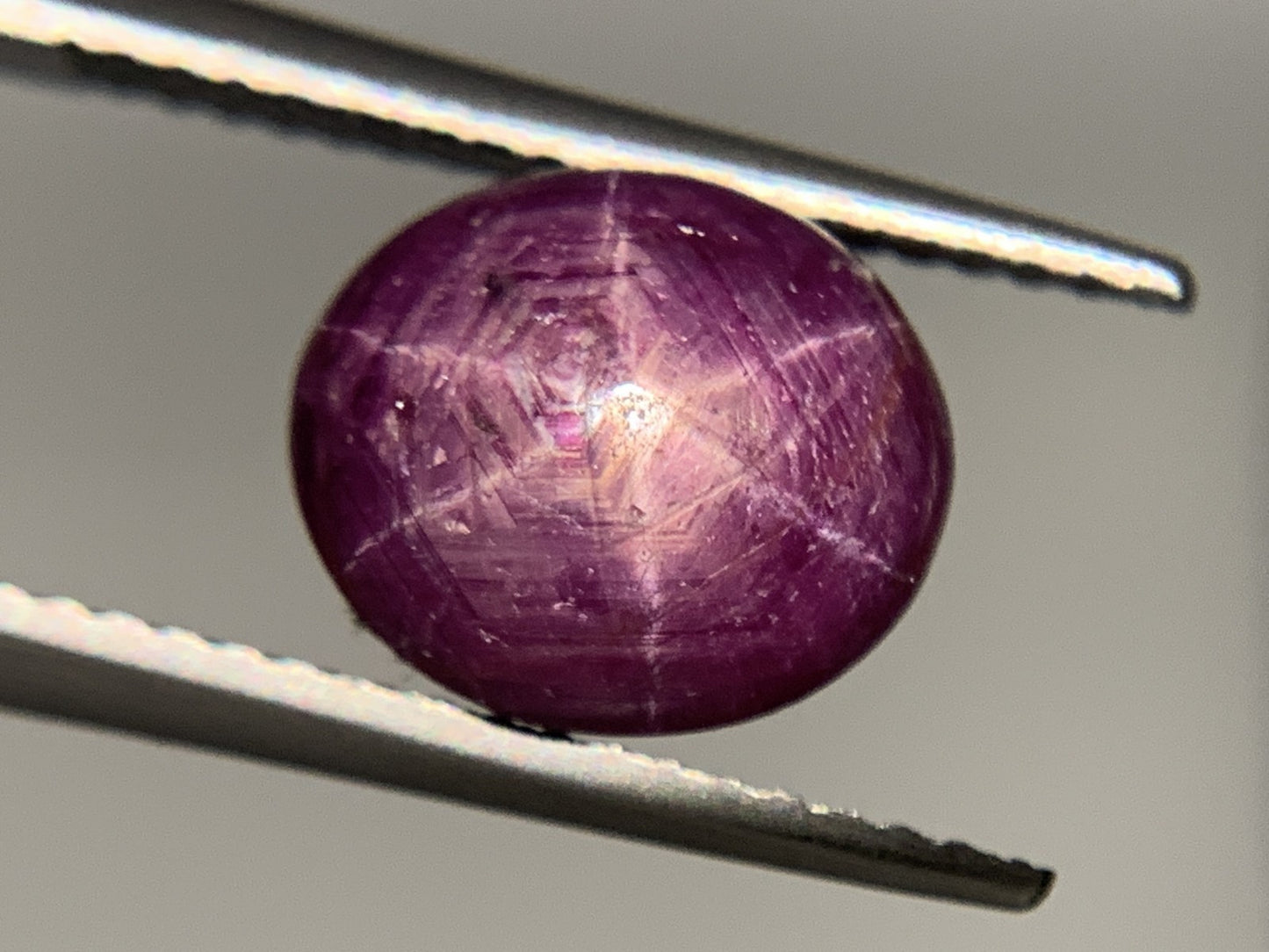 パープルスターサファイア　5.06ct　 宝石ソーティング付き　 9.6㎜×8.3㎜×5.7㎜　 ルース（ 裸石 ）　 1878Y