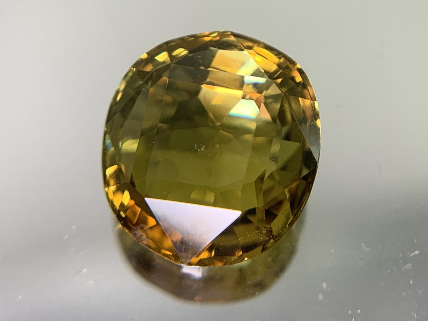 クリソベリル 6.477ct  宝石ソーティング付き  12.68㎜×11.18㎜×5.01㎜  ルース（ 裸石 ） 1945Y