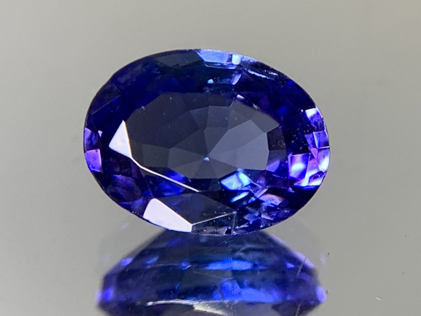 タンザナイト 1.597ct 宝石ソーティング付き 8.1㎜×6.1㎜×4.1㎜ ルース（ 裸石 ） 2000Y