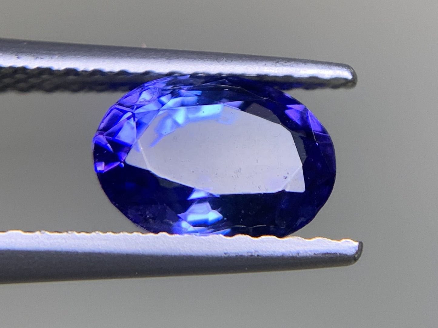 タンザナイト 1.597ct 宝石ソーティング付き 8.1㎜×6.1㎜×4.1㎜ ルース（ 裸石 ） 2000Y