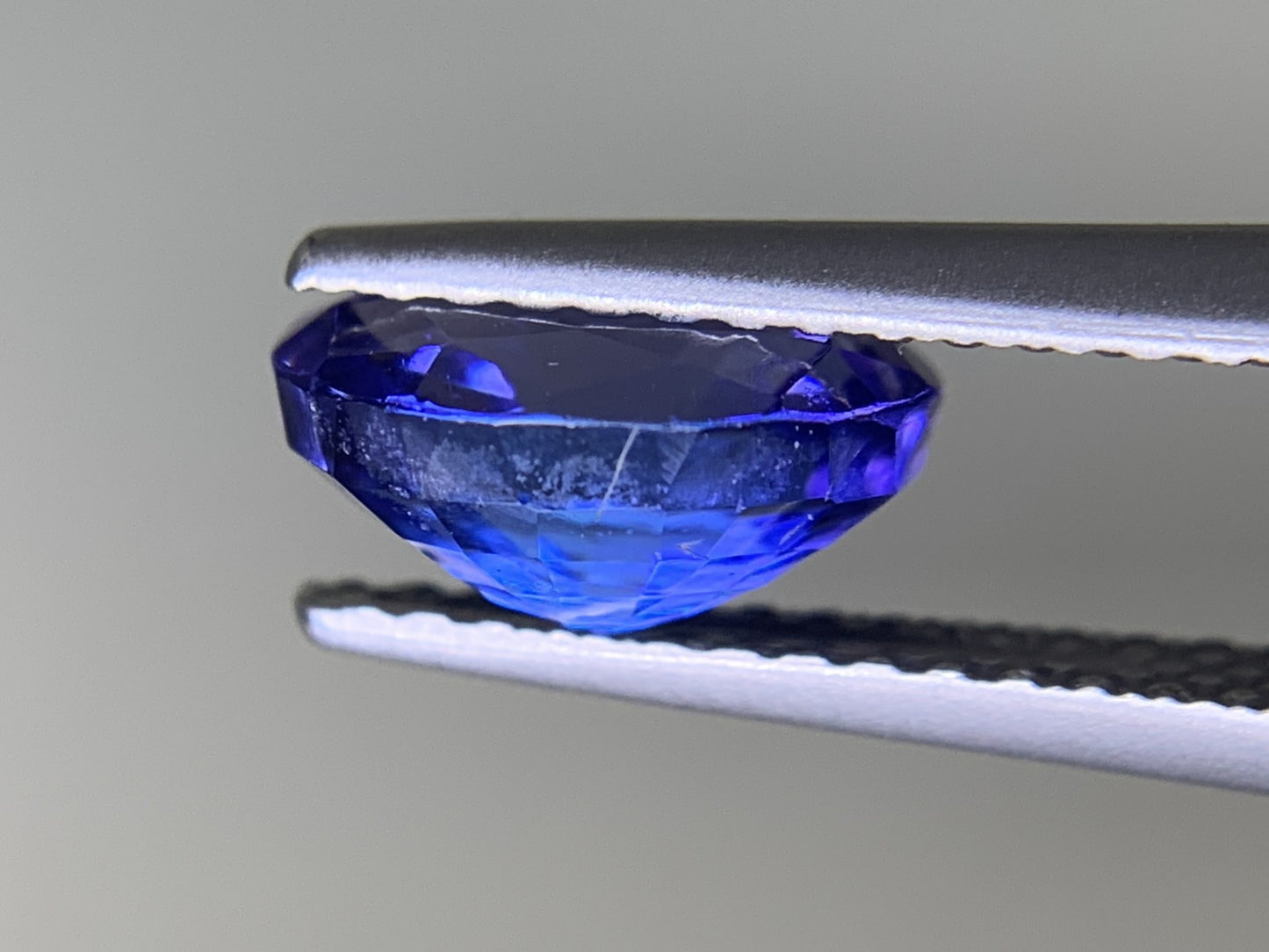 タンザナイト 1.597ct 宝石ソーティング付き 8.1㎜×6.1㎜×4.1㎜ ルース（ 裸石 ） 2000Y