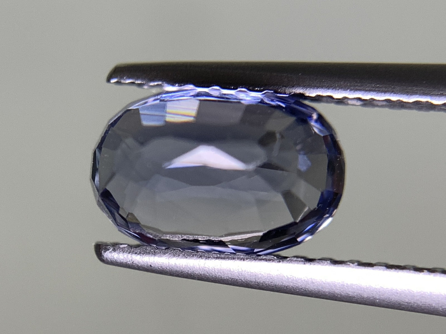 バイオレットサファイア 2.067ct 宝石ソーティング付き  8.0㎜×5.4㎜×5.0㎜  ルース（ 裸石 ） 2367Y