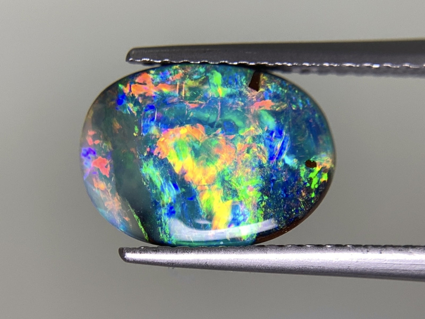 ボルダーオパール 2.527ct 宝石ソーティング付き  11.6㎜×8.3㎜×3.4㎜  ルース（ 裸石 ） 2431Y