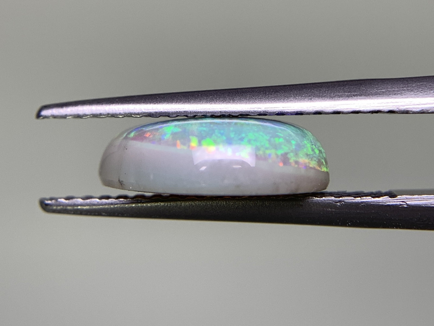 ブラックオパール 2.539ct 宝石ソーティング付き  11.1㎜×9.3㎜×3.7㎜  ルース（ 裸石 ） 2446Y