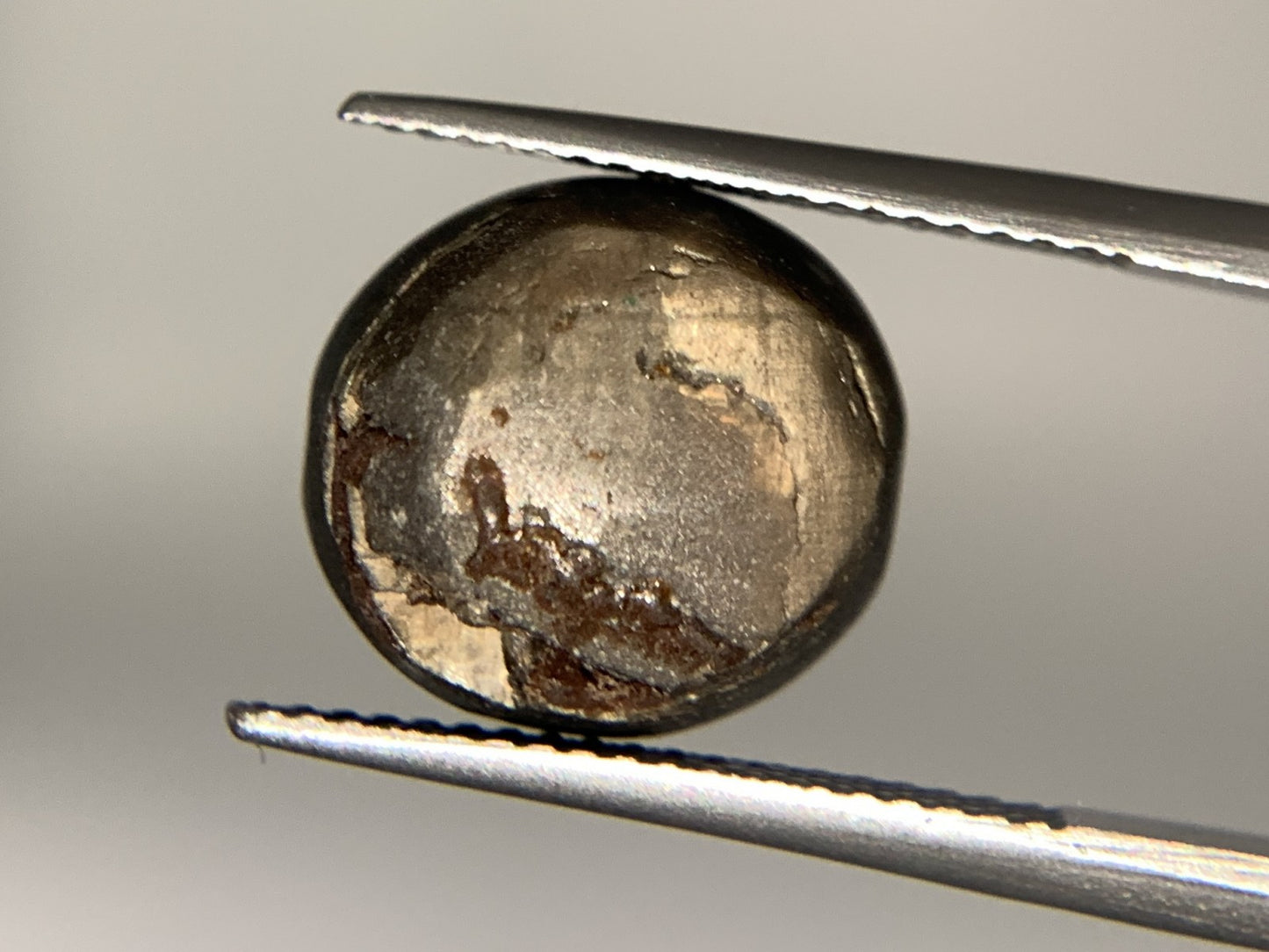 ブラックスターサファイア 13.416ct 宝石ソーティング付き  12.4㎜×11.4㎜×7.8㎜  ルース（ 裸石 ） 2485Y
