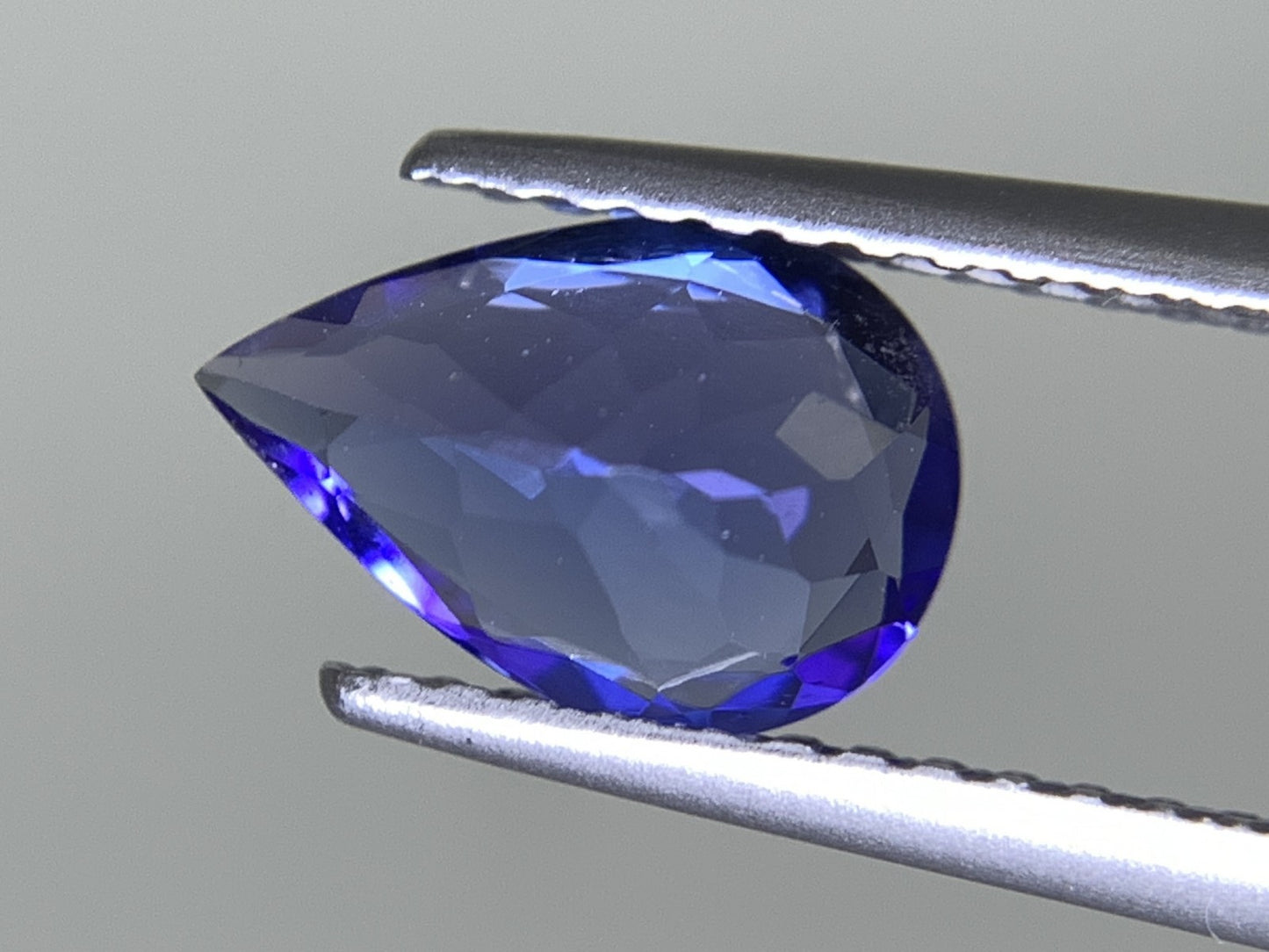 タンザナイト 1.279ct 宝石ソーティング付き  9.1㎜×6.0㎜×3.8㎜  ルース（ 裸石 ） 2486Y