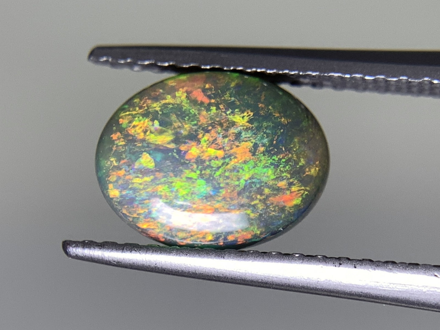ブラックオパール 1.850ct 宝石ソーティング付き  9.0㎜×7.0㎜×4.3㎜  ルース（ 裸石 ） 2504Y