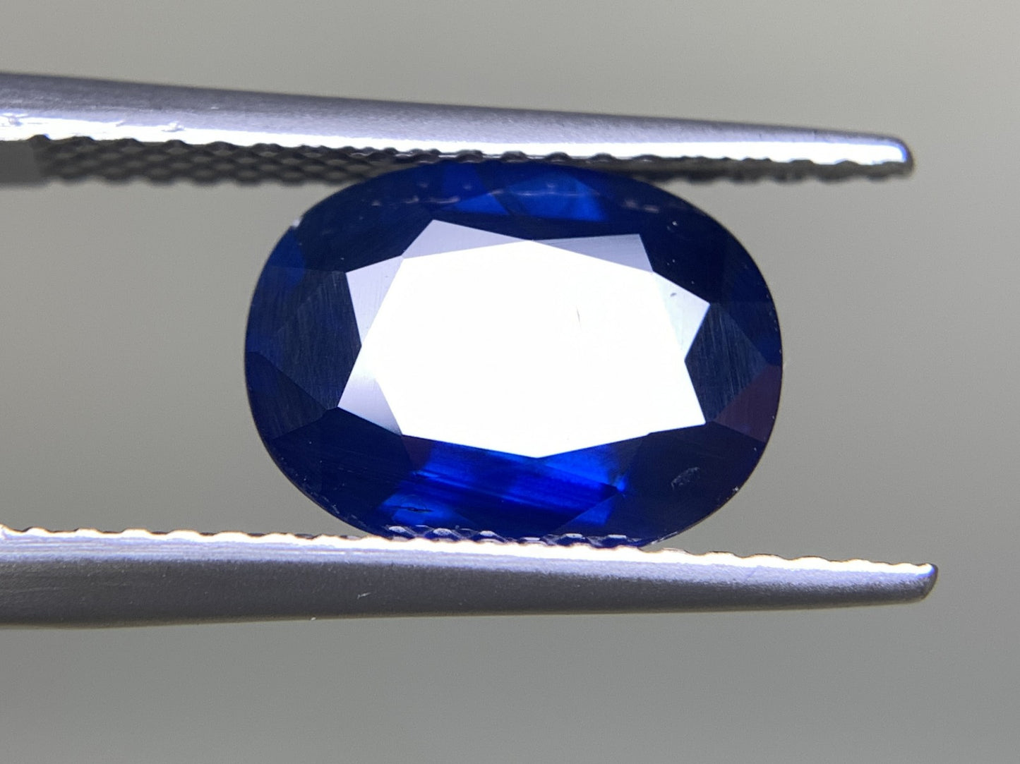 サファイア 3.404ct 宝石ソーティング付き  10.3㎜×7.8㎜×4.6㎜  ルース（ 裸石 ） 2516Y