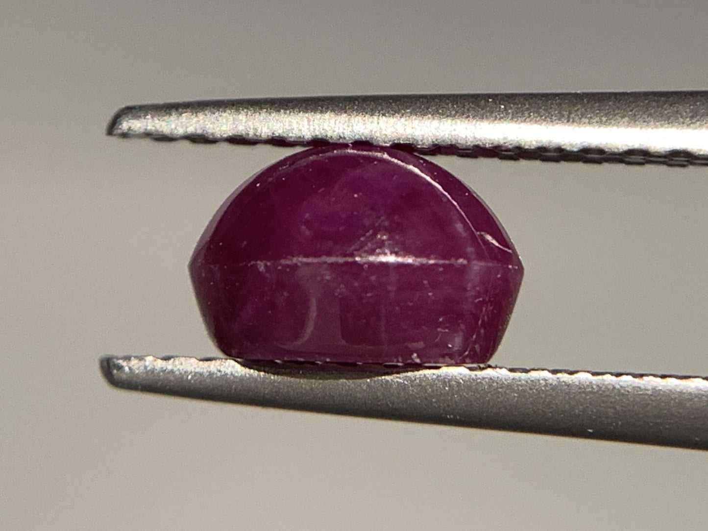 スタールビー 1.727ct 宝石ソーティング付き  6.7㎜×5.0㎜×4.4㎜  ルース（ 裸石 ） 2632Y
