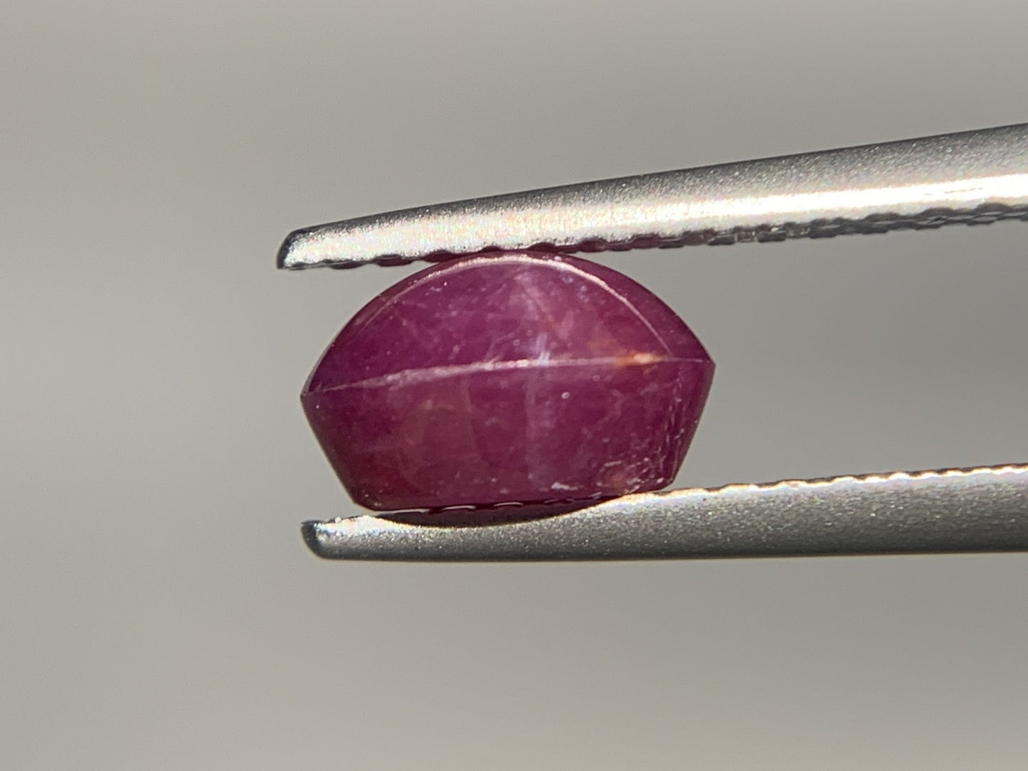 スターサファイア 1.582ct 宝石ソーティング付き 6.9㎜×5.0㎜×4.1㎜ ルース（ 裸石 ） 2715Y