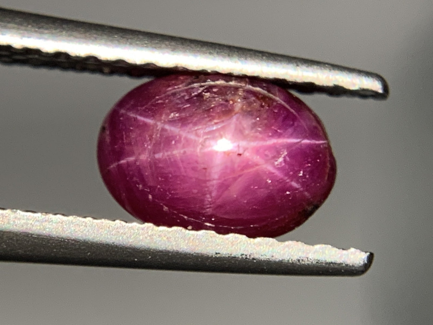 スターサファイア 1.394ct  宝石ソーティング付き  6.9㎜×5.1㎜×3.7㎜  ルース（ 裸石 ） 2721Y