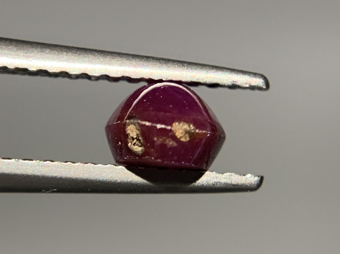 スターサファイア 1.394ct  宝石ソーティング付き  6.9㎜×5.1㎜×3.7㎜  ルース（ 裸石 ） 2721Y