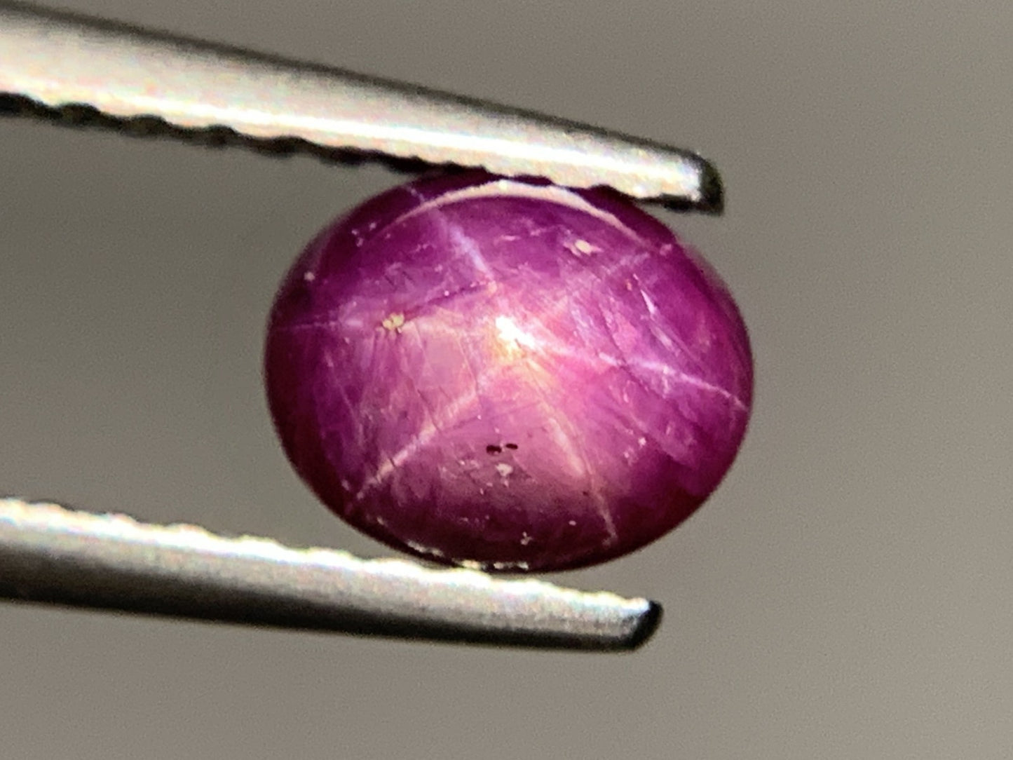 スターサファイア 1.227ct  宝石ソーティング付き  5.9㎜×5.0㎜×3.8㎜  ルース（ 裸石 ） 2723Y