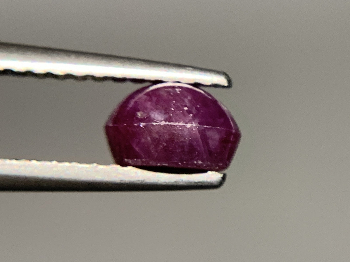 スターサファイア 1.227ct  宝石ソーティング付き  5.9㎜×5.0㎜×3.8㎜  ルース（ 裸石 ） 2723Y