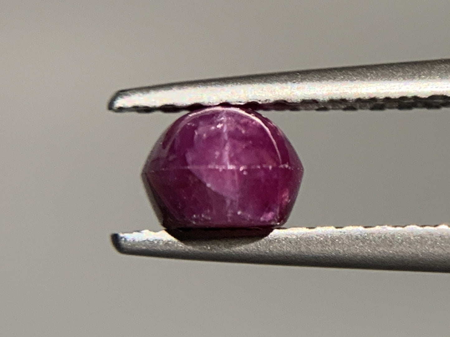 スターサファイア 1.227ct  宝石ソーティング付き  5.9㎜×5.0㎜×3.8㎜  ルース（ 裸石 ） 2723Y
