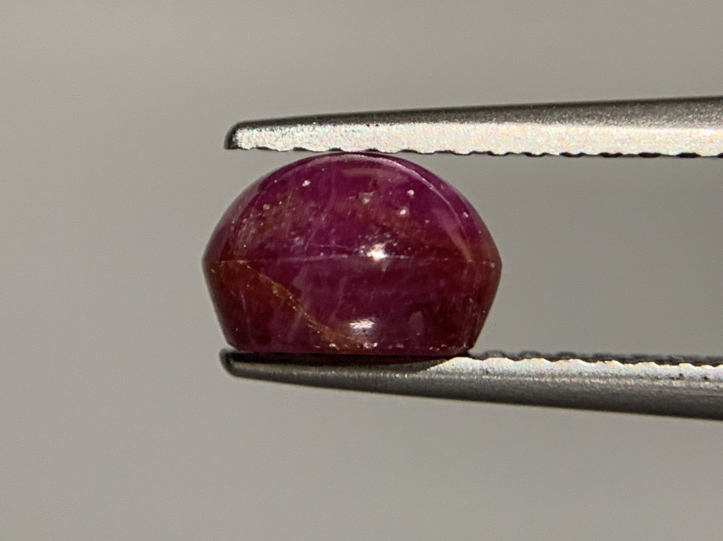 スターサファイア 1.951ct  宝石ソーティング付き  7.0㎜×5.1㎜×4.7㎜  ルース（ 裸石 ） 2725Y