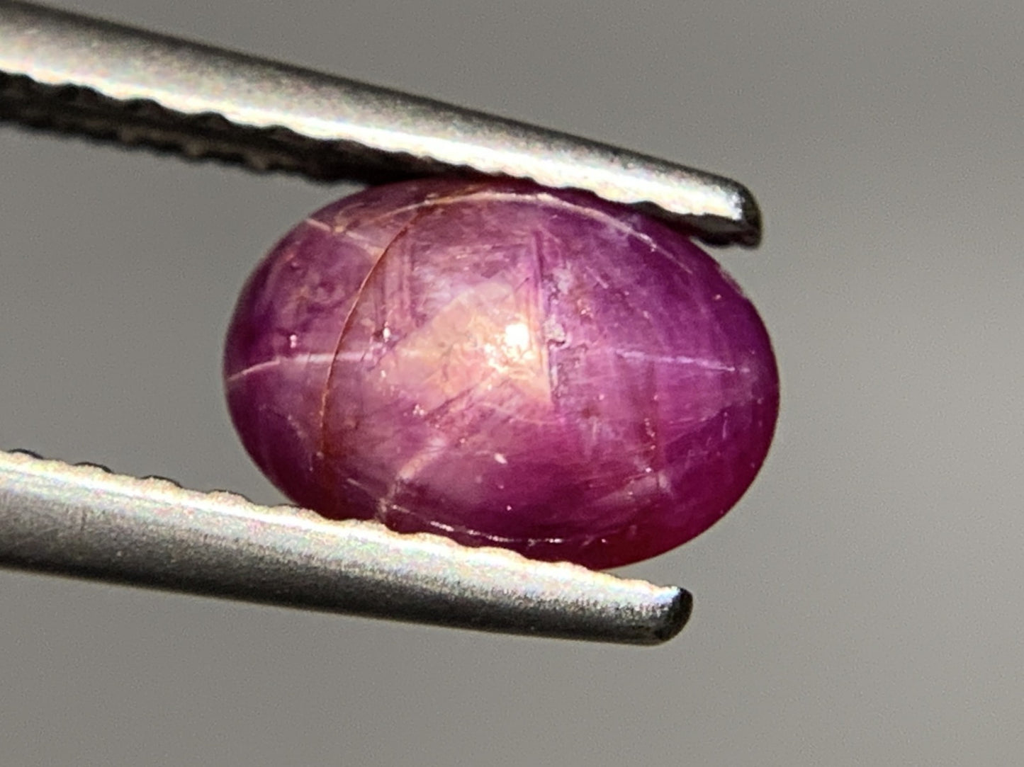スターサファイア 1.288ct  宝石ソーティング付き  6.8㎜×5.1㎜×3.3㎜  ルース（ 裸石 ） 2729Y