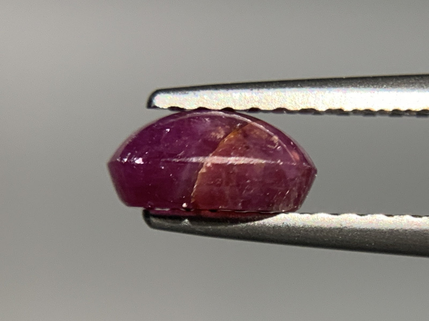 スターサファイア 1.288ct  宝石ソーティング付き  6.8㎜×5.1㎜×3.3㎜  ルース（ 裸石 ） 2729Y