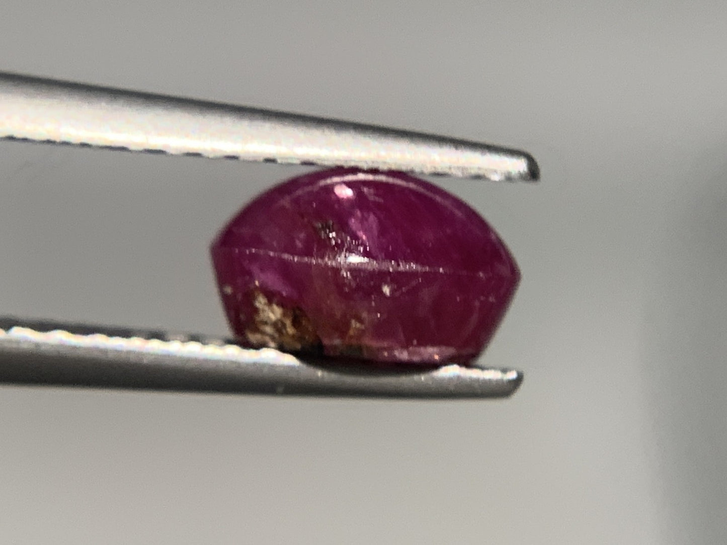 スターサファイア 1.646ct  宝石ソーティング付き  6.9㎜×5.0㎜×4.2㎜  ルース（ 裸石 ） 2732Y