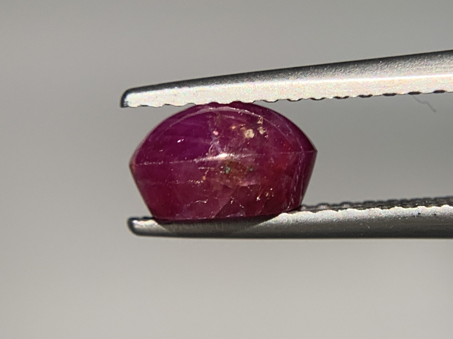スターサファイア 1.646ct  宝石ソーティング付き  6.9㎜×5.0㎜×4.2㎜  ルース（ 裸石 ） 2732Y