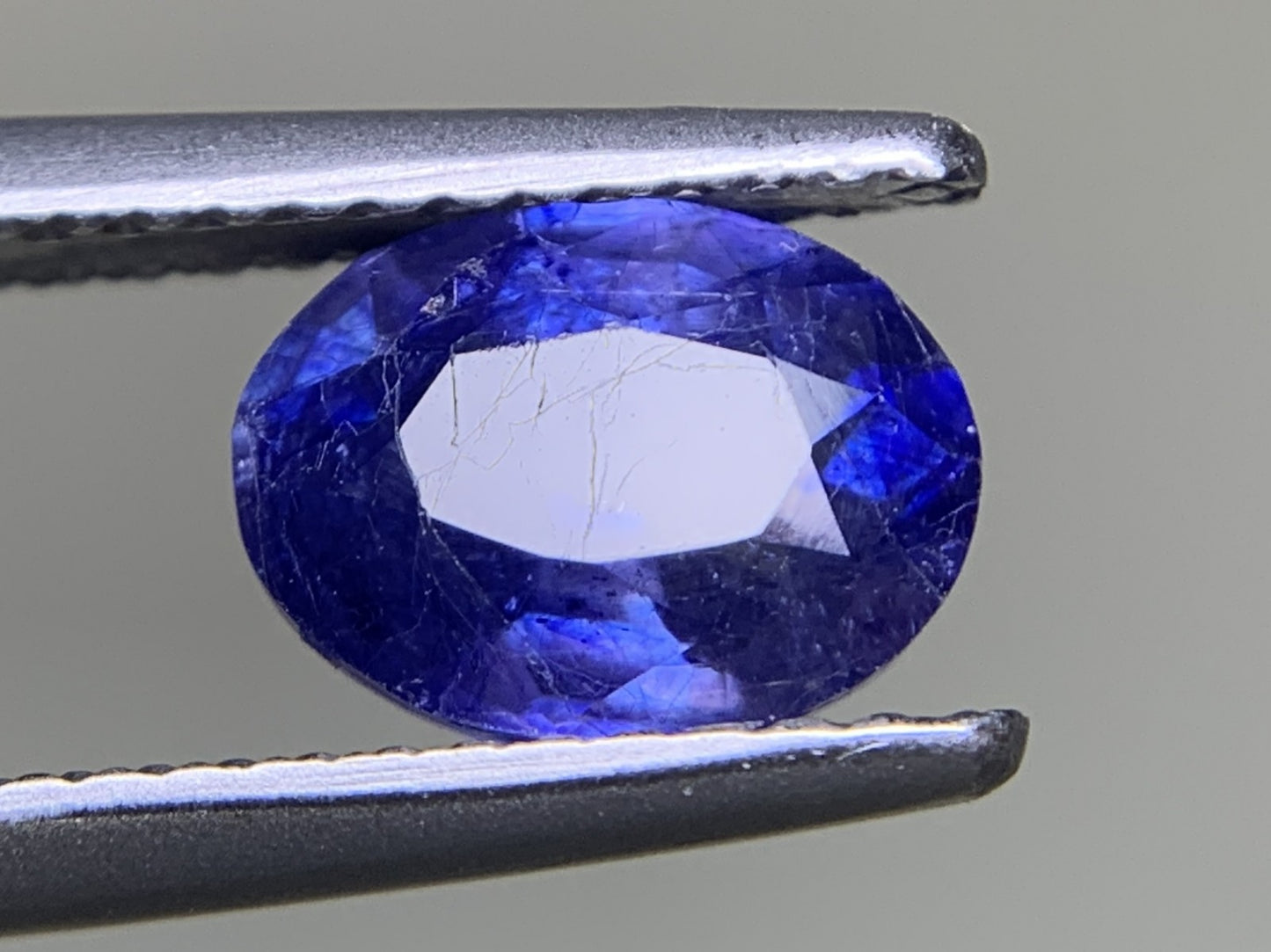 サファイア 1.883ct  宝石ソーティング付き  8.0㎜×6.2㎜×4.0㎜  ルース（ 裸石 ） 2856Y