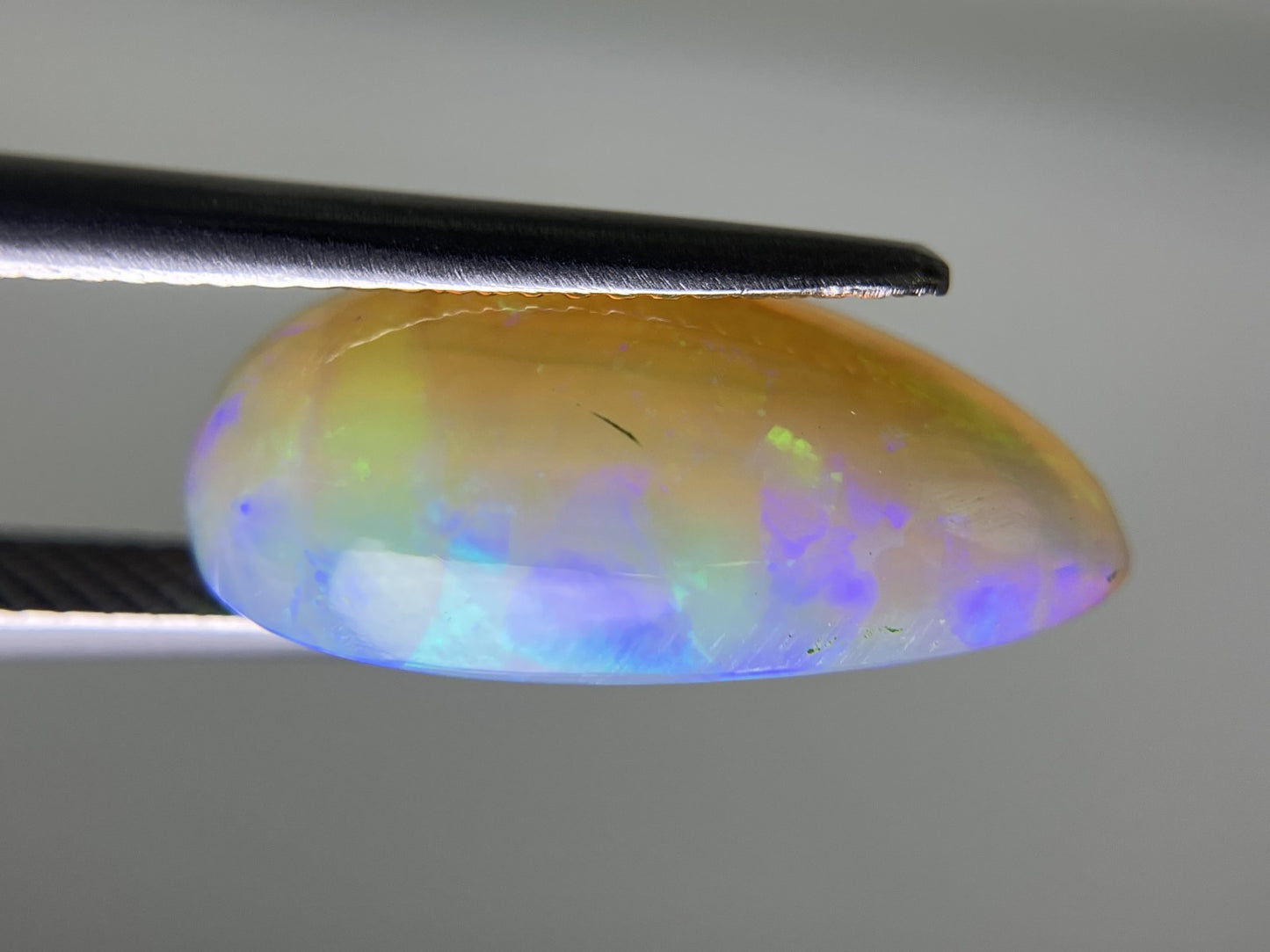 オパール 6.304ct　ハニカム　宝石ソーティング付 縦18.3㎜×横10.4㎜×高さ7.1㎜　 ルース（ 裸石 ）　 2913YY