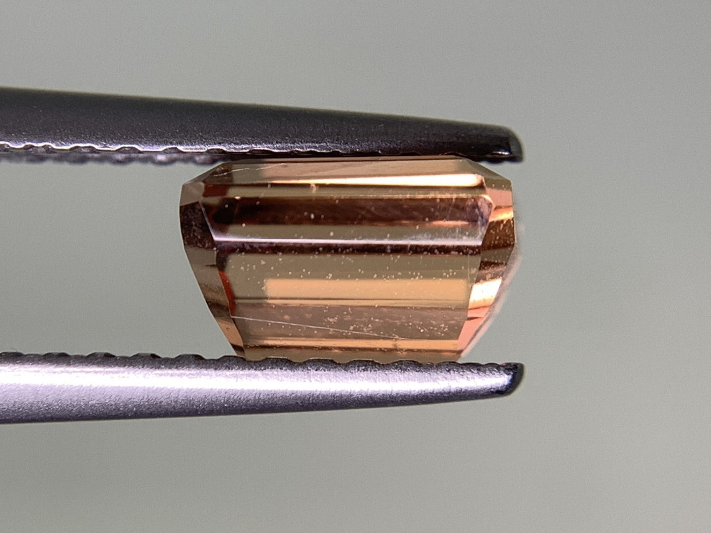 インペリアルトパーズ 1.489ct 宝石ソーティング付き  6.6㎜×5.0㎜×4.0㎜  ルース（ 裸石 ） 2958Y