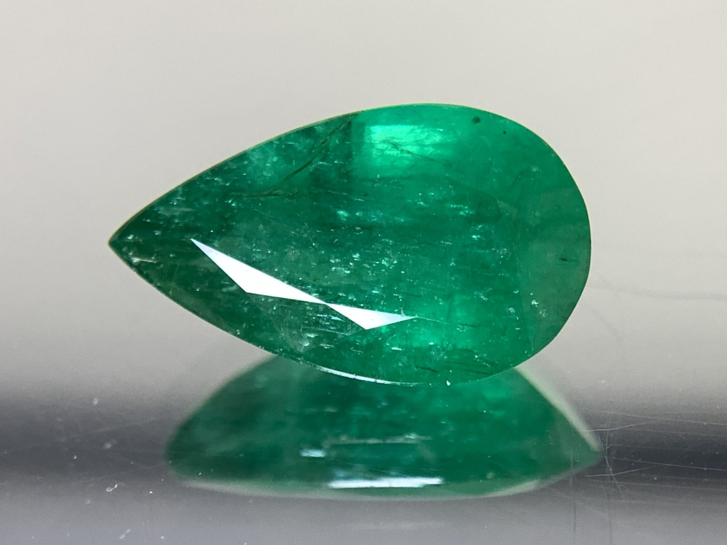 エメラルド 3.023ct 宝石ソーティング付き  13.51㎜×7.96㎜×5.24㎜ ルース（ 裸石 ） 2962Y