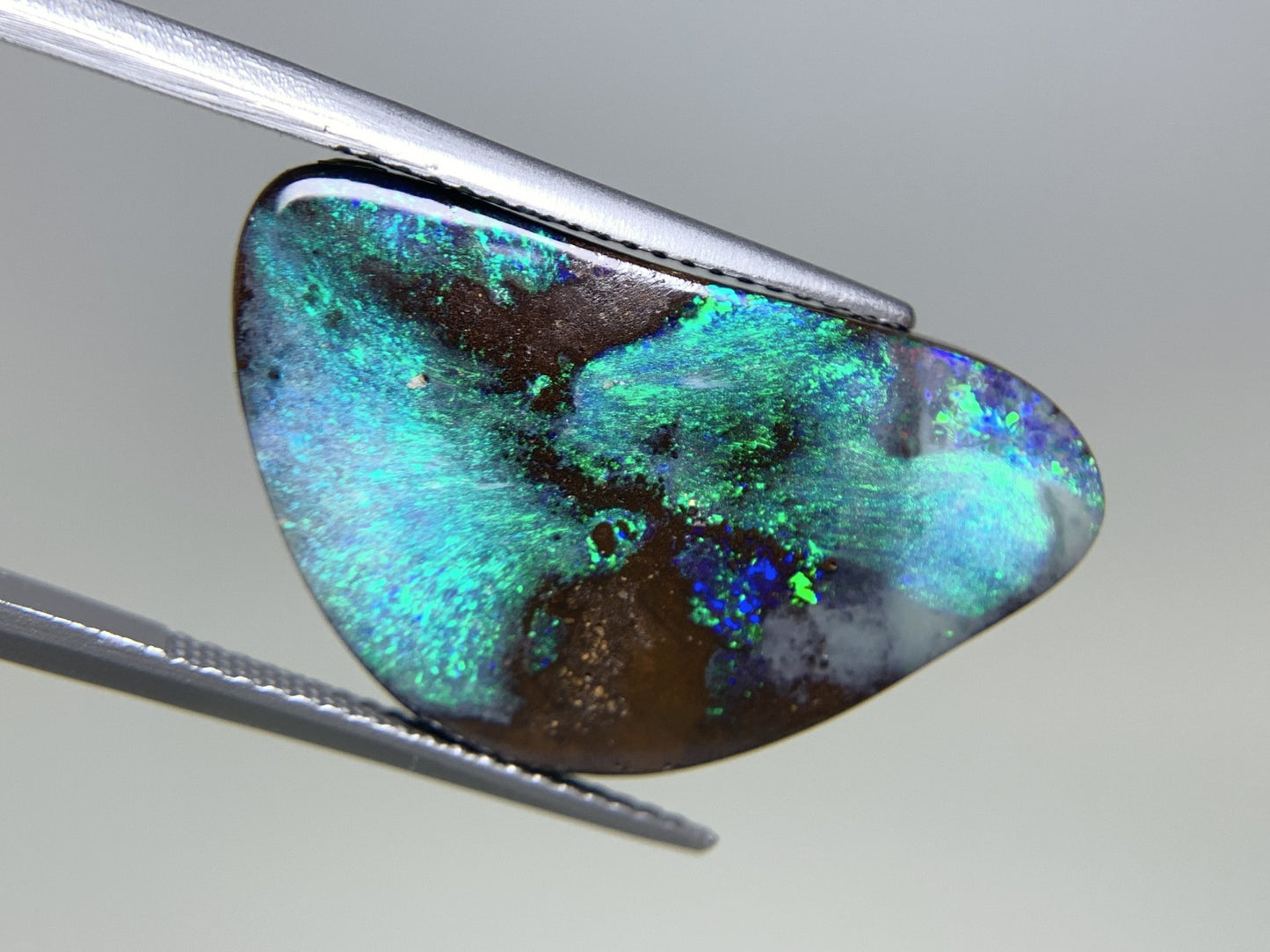 ボルダーオパール 14.918ct 宝石ソーティング付き  24.9㎜×14.9㎜×5.2㎜  ルース（ 裸石 ） 3003Y