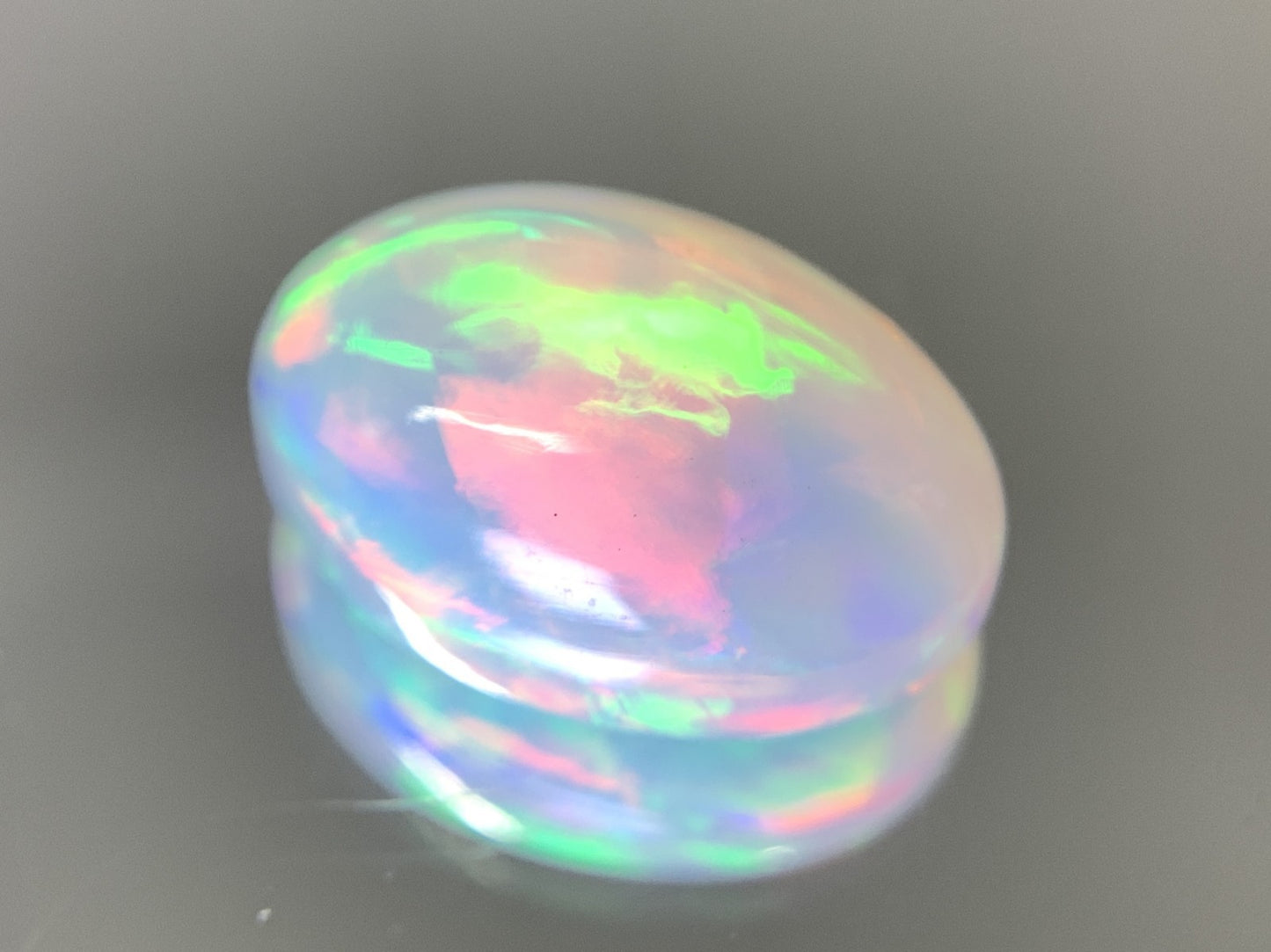 オパール 4.214ct 宝石ソーティング付き  14.1㎜×10.2㎜×5.6㎜  ルース（ 裸石 ） 3022Y
