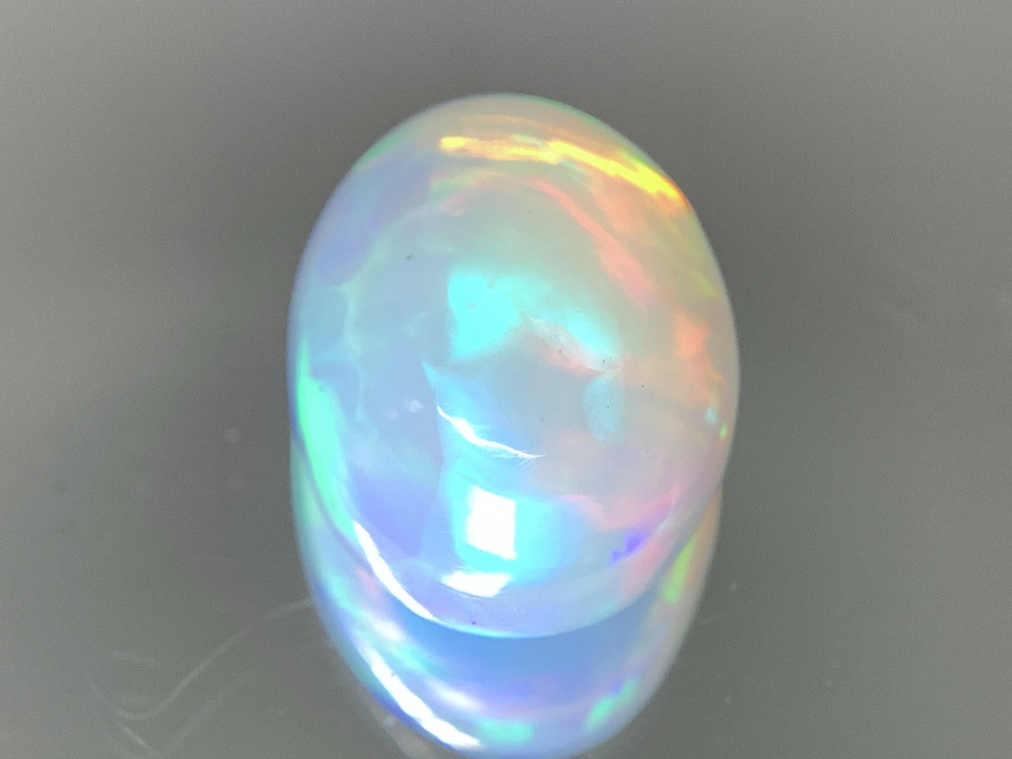 オパール 4.214ct 宝石ソーティング付き  14.1㎜×10.2㎜×5.6㎜  ルース（ 裸石 ） 3022Y