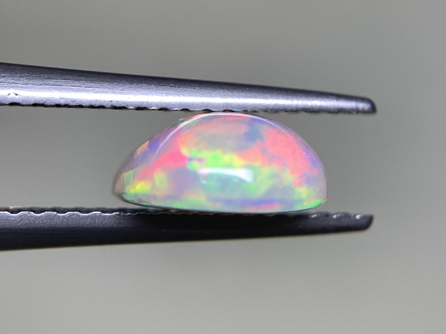 オパール 1.658ct 宝石ソーティング付き  10.6㎜×8.5㎜×3.8㎜  ルース（ 裸石 ） 3024Y