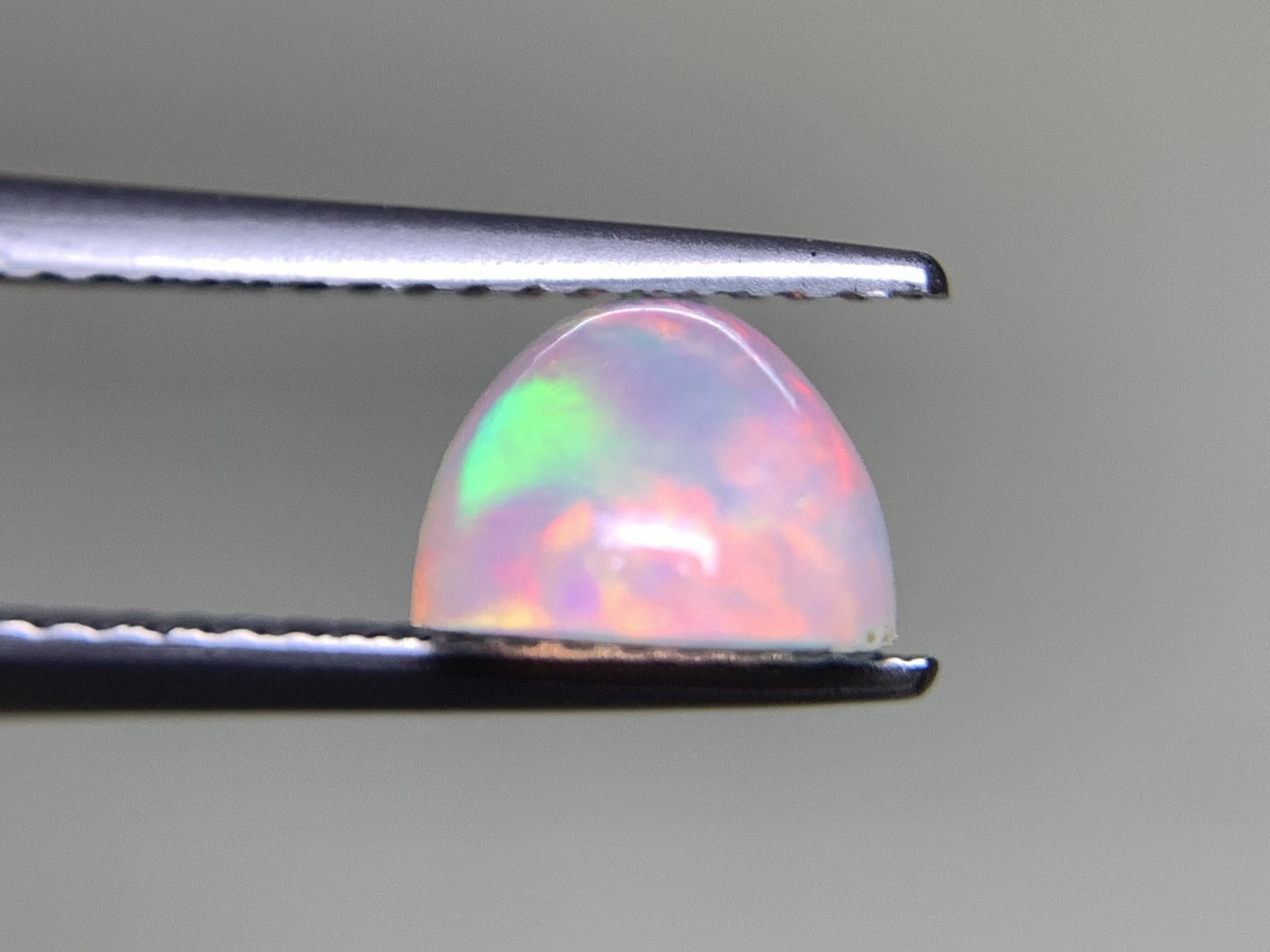オパール 2.521ct 宝石ソーティング付き  14.1㎜×6.9㎜×5.1㎜  ルース（ 裸石 ） 3035Y