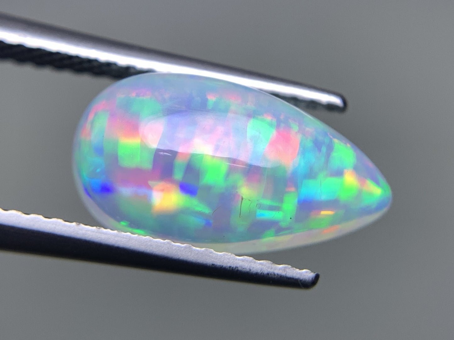 オパール 2.622ct 半クリスタル 宝石ソーティング付き  13.9㎜×7.3㎜×4.8㎜  ルース（ 裸石 ） 3042Y