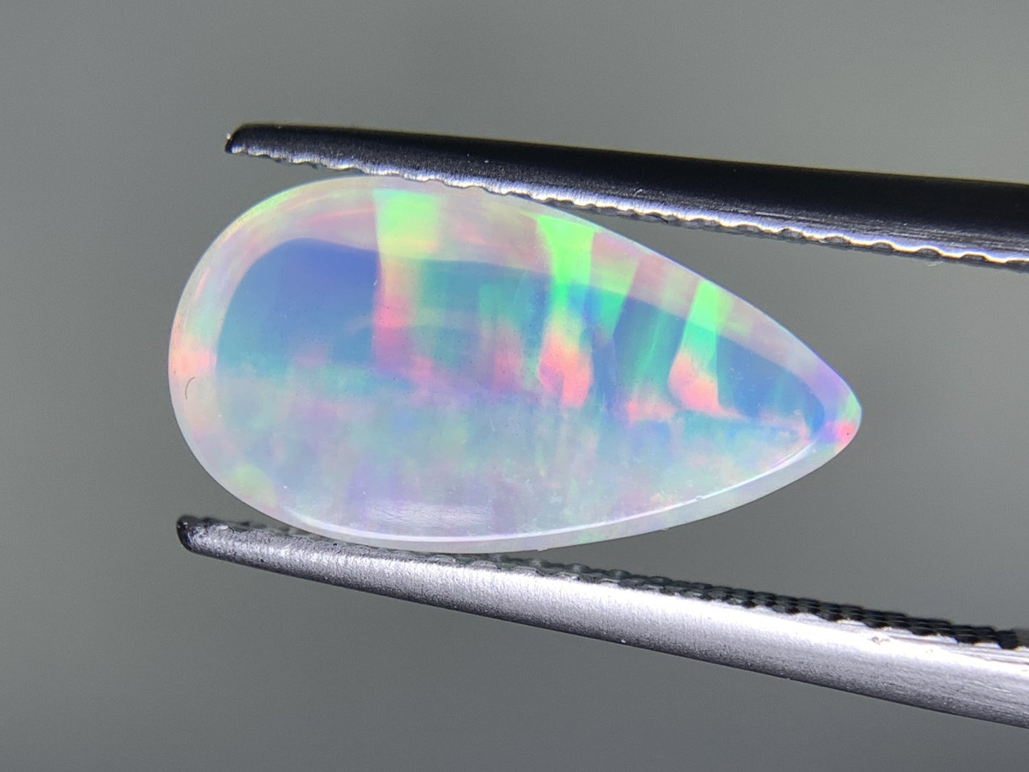 オパール 2.622ct 半クリスタル 宝石ソーティング付き  13.9㎜×7.3㎜×4.8㎜  ルース（ 裸石 ） 3042Y