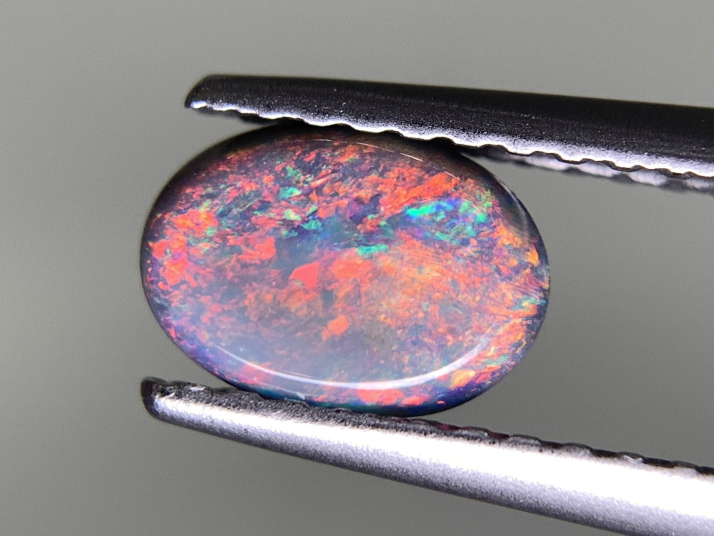 ブラックオパール 0.382ct 宝石ソーティング付き  6.9㎜×4.9㎜×1.6㎜  ルース（ 裸石 ） 3086Y