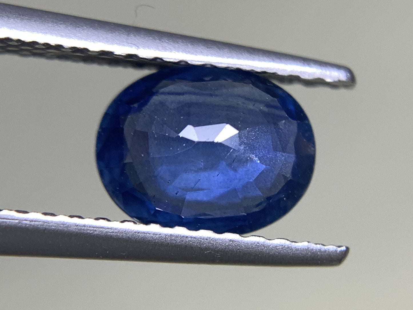 サファイア 1.106ct 宝石ソーティング付き  7.3㎜×5.8㎜×2.7㎜  ルース（ 裸石 ） 3102Y
