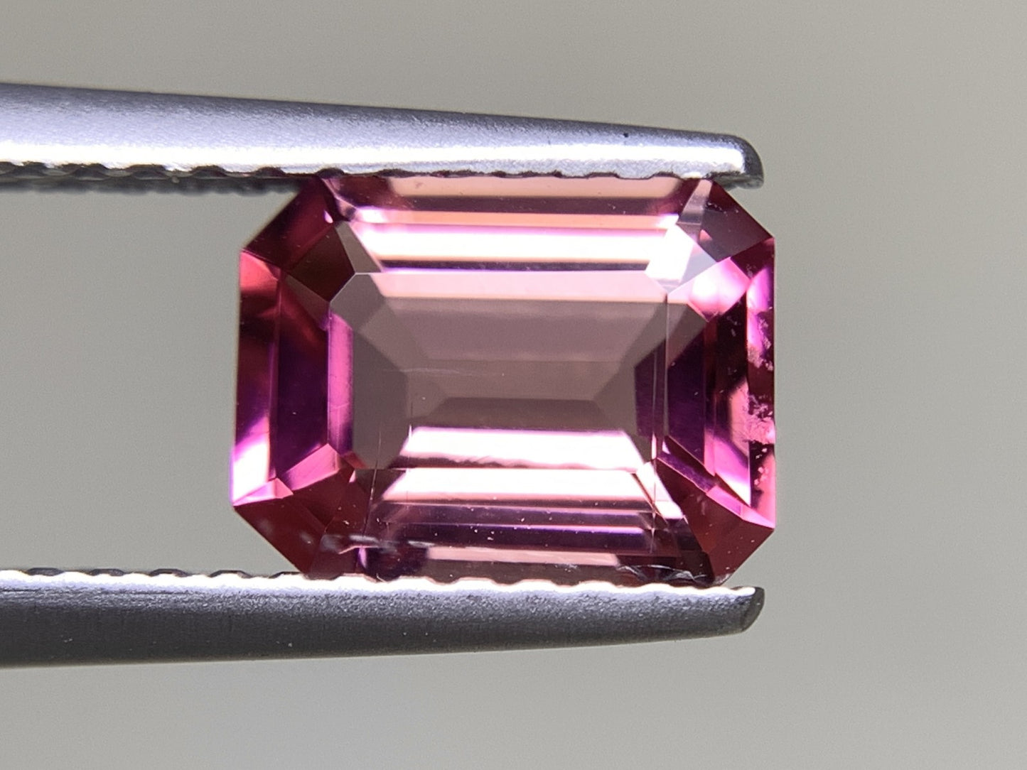 ピンクトルマリン 1.216ct 宝石ソーティング付き  7.5㎜×5.9㎜×3.4㎜  ルース（ 裸石 ） 3114Y