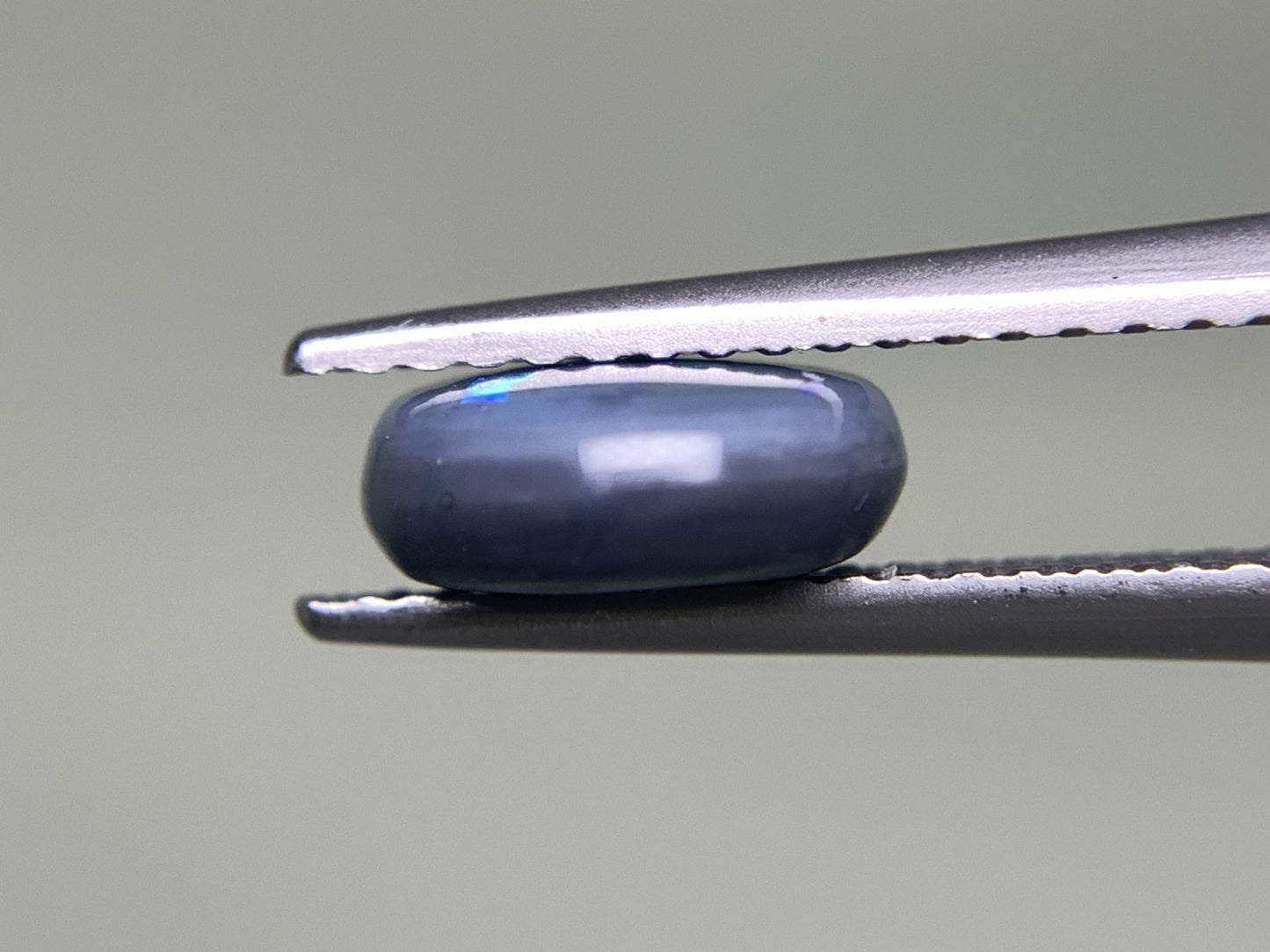 ブラックオパール 1.701ct 宝石ソーティング付き 9.3㎜×8.2㎜×3.3㎜ ルース（ 裸石 ） 3126Y