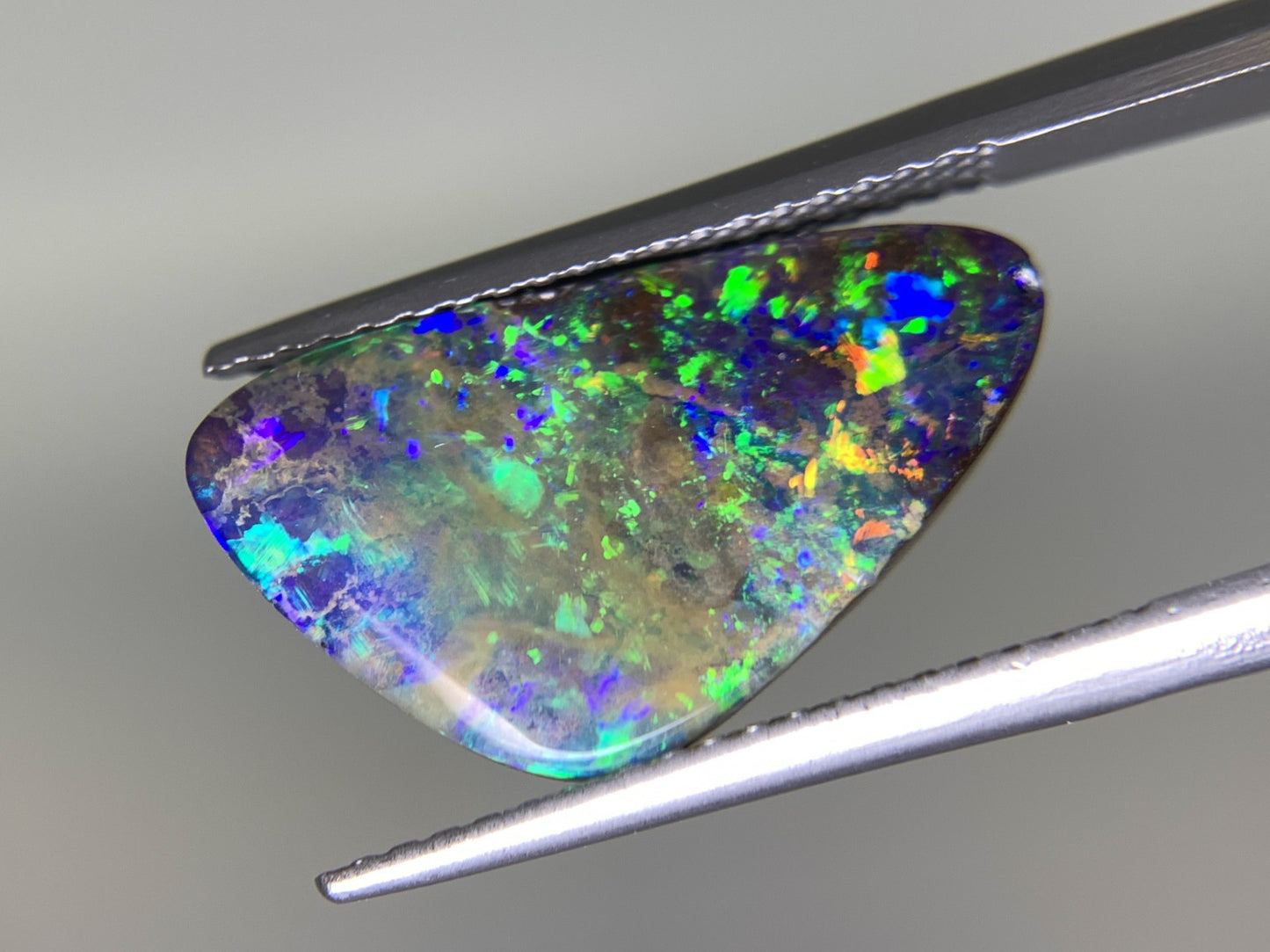 ボルダーオパール 4.592ct 宝石ソーティング付き  17.5㎜×10.2㎜×3.2㎜  ルース（ 裸石 ） 3154Y
