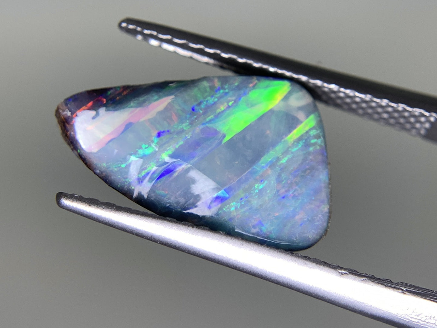 ボルダーオパール 4.174ct 宝石ソーティング付き  13.7㎜×9.1㎜×3.7㎜  ルース（ 裸石 ） 3156Y