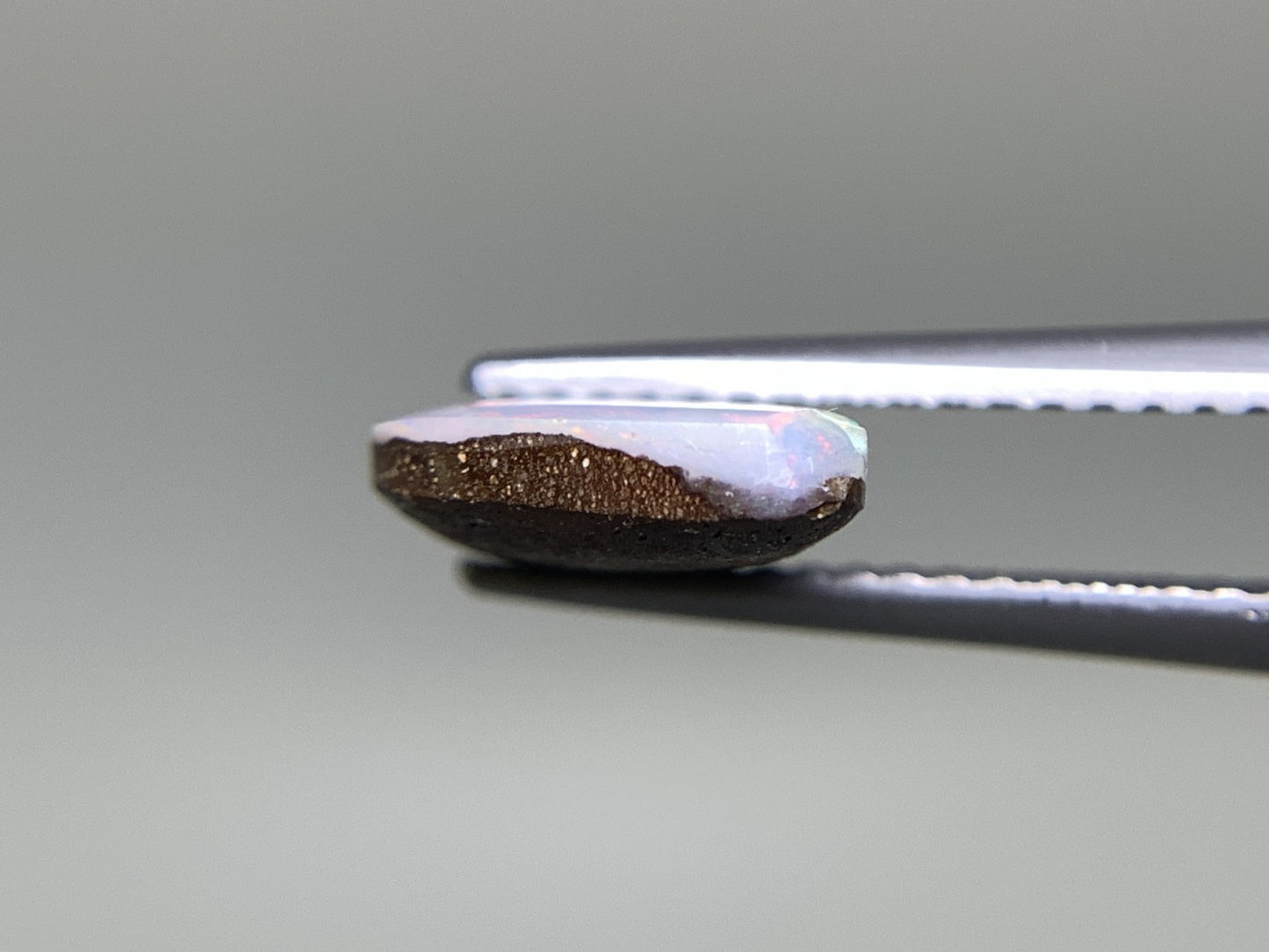 ボルダーオパール 2.647ct 宝石ソーティング付き  13.8㎜×9.0㎜×3.0㎜  ルース（ 裸石 ） 3159Y