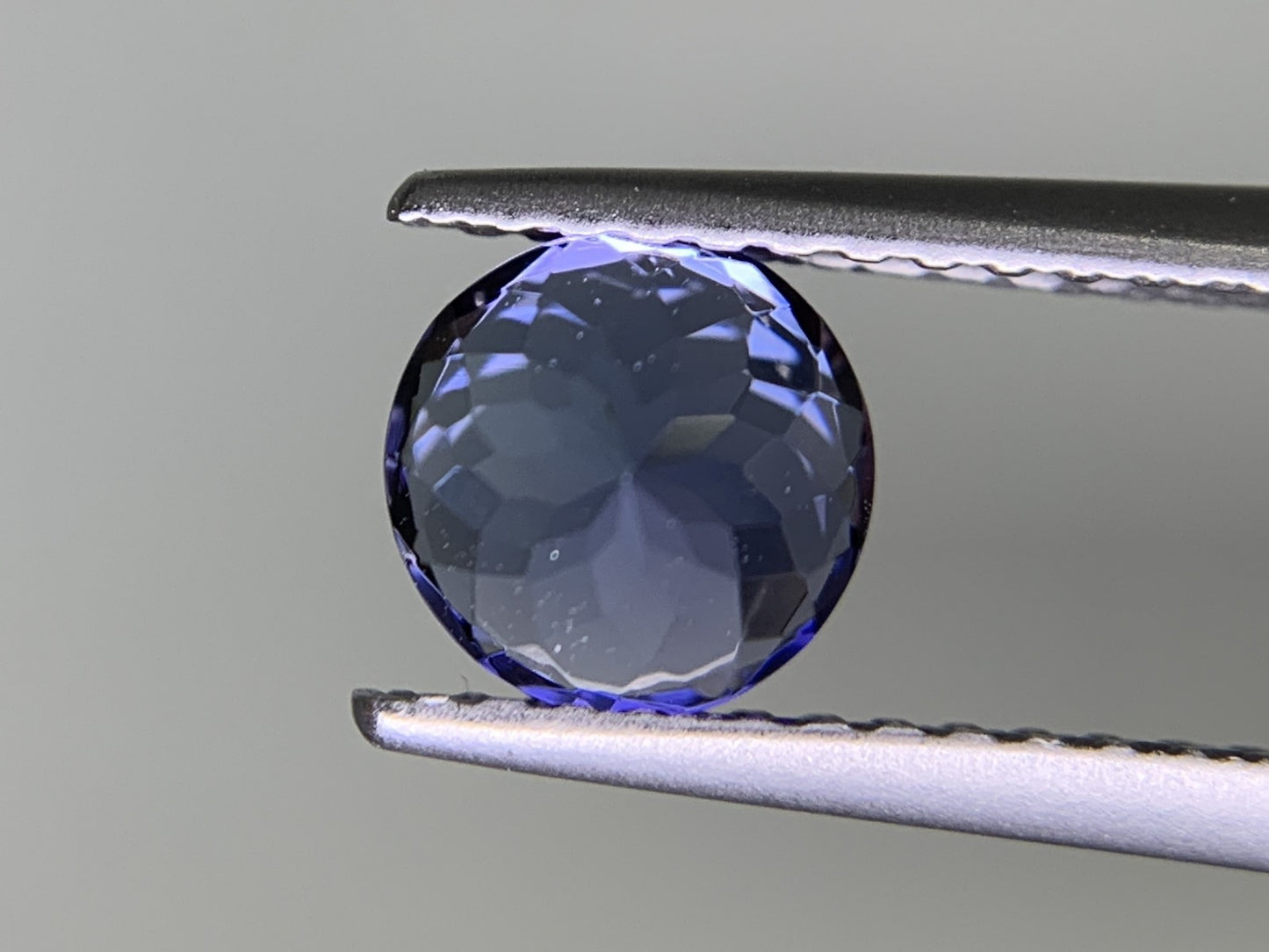 タンザナイト 1.038ct 宝石ソーティング付き  5.9㎜×5.8㎜×3.9㎜  ルース（ 裸石 ） 3182Y