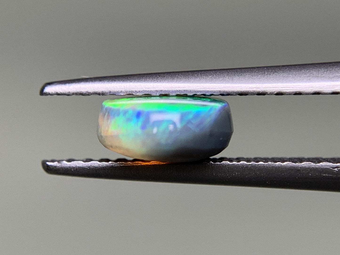 ブラックオパール 1.324ct 宝石ソーティング付き  9.4㎜×6.7㎜×3.1㎜  ルース（ 裸石 ） 3209Y